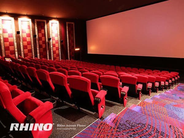 โรงภาพยนตร์เมเจอร์ ซีนีเพล็กซ์ โรงที่ติดตั้งเสร็จแล้ว