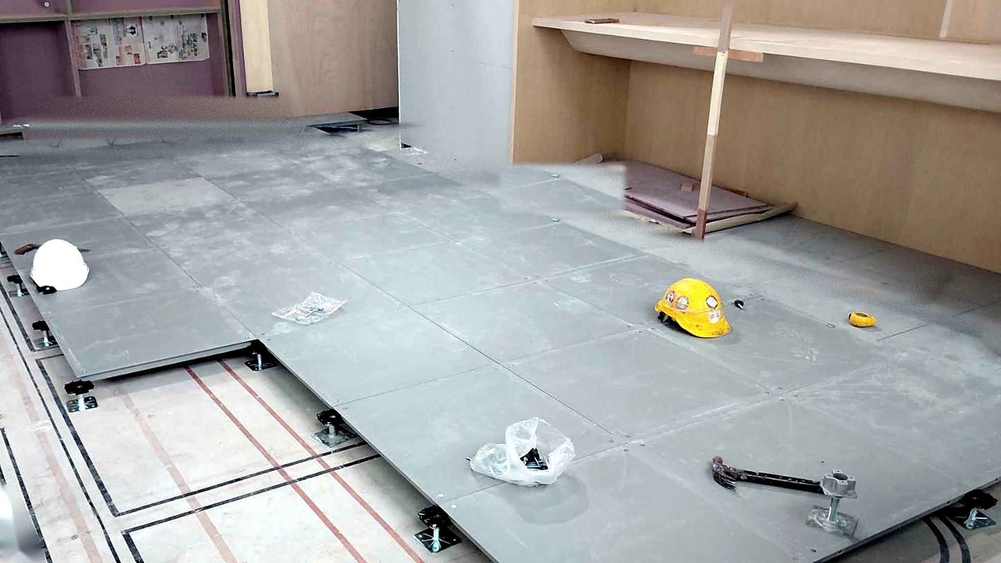 ติดตั้งพื้นยก Rhino (raised access floor installation)