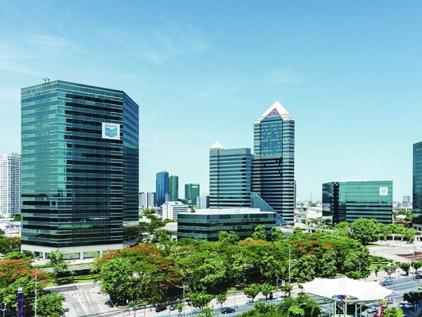 อาคาร Standard Chartered Bank สาทร กรุงเทพฯ ผลงานพื้นยก RHINO โดย ANBS
